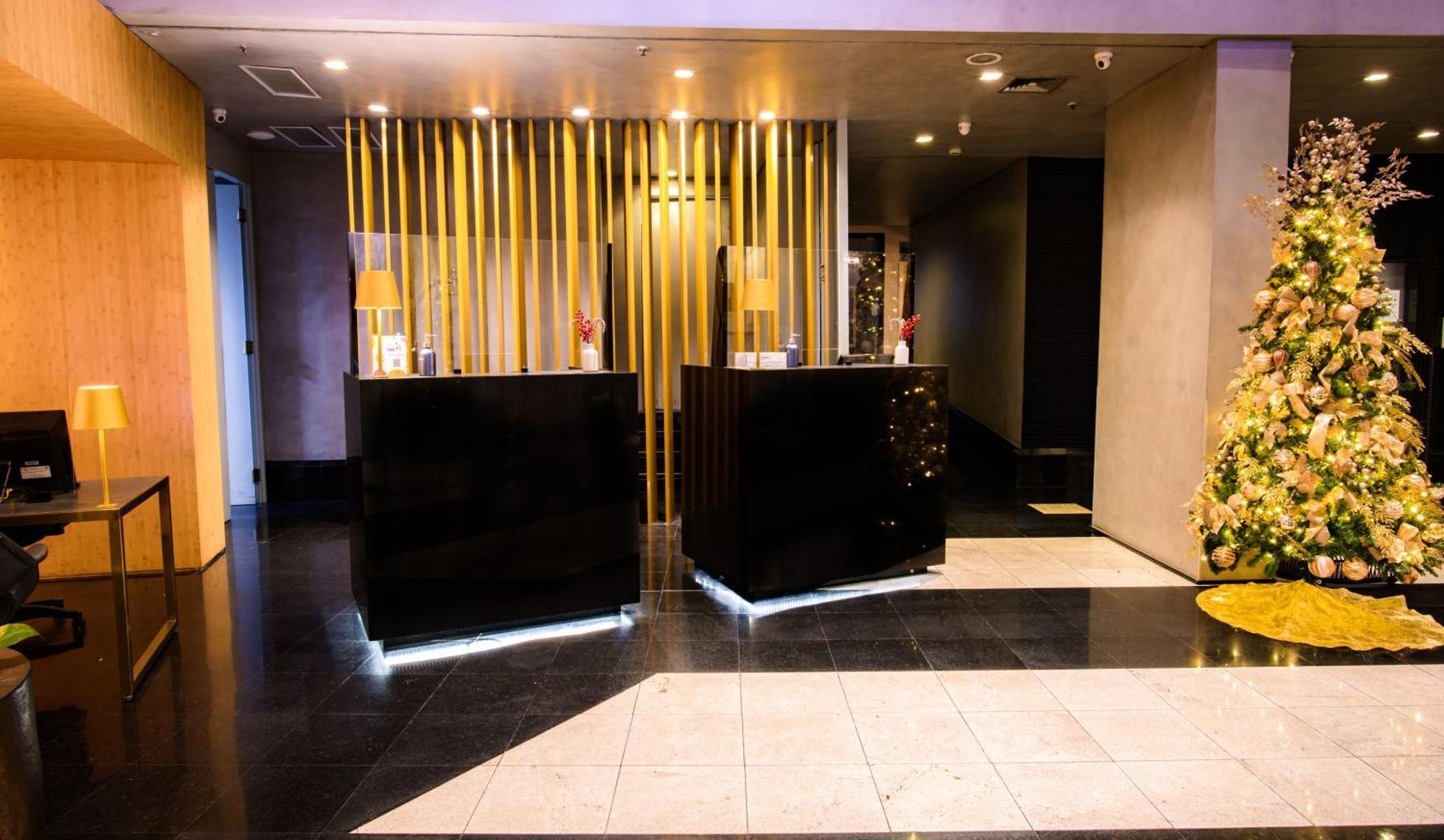 阿尔法城丽笙酒店 巴路里 外观 照片 The lobby of the hotel