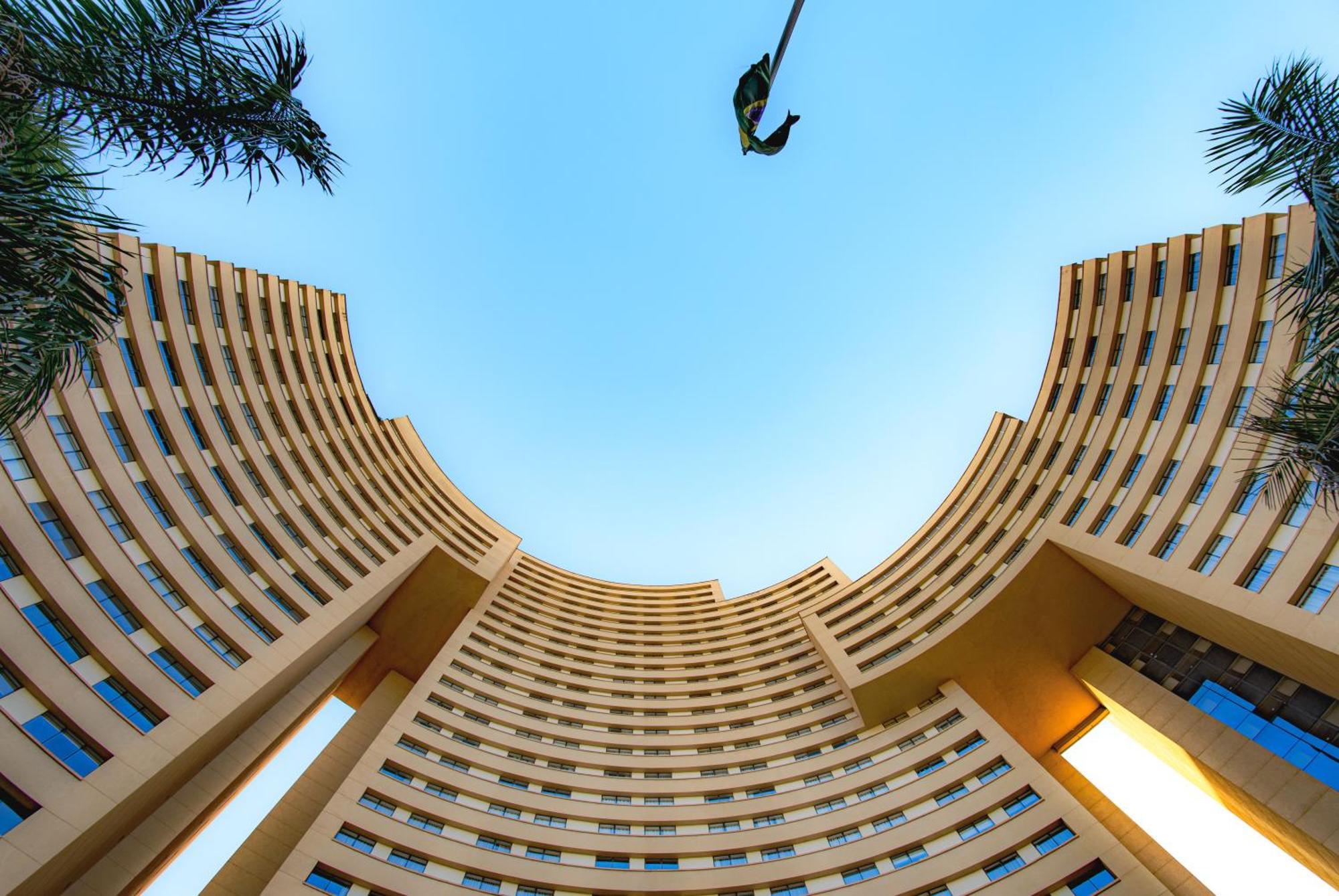 阿尔法城丽笙酒店 巴路里 外观 照片 The hotel's exterior