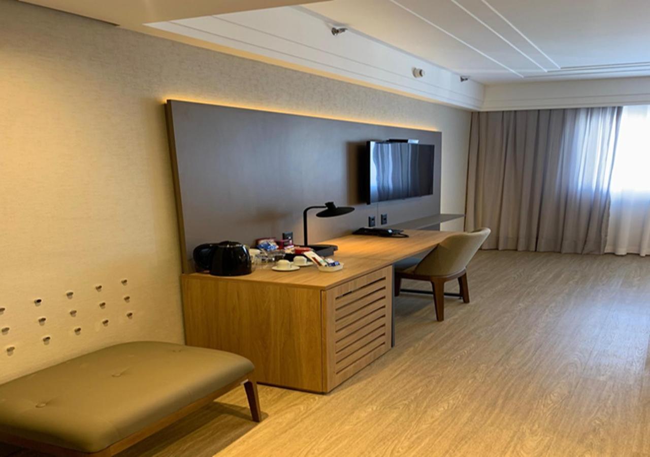 阿尔法城丽笙酒店 巴路里 外观 照片 A room at the hotel