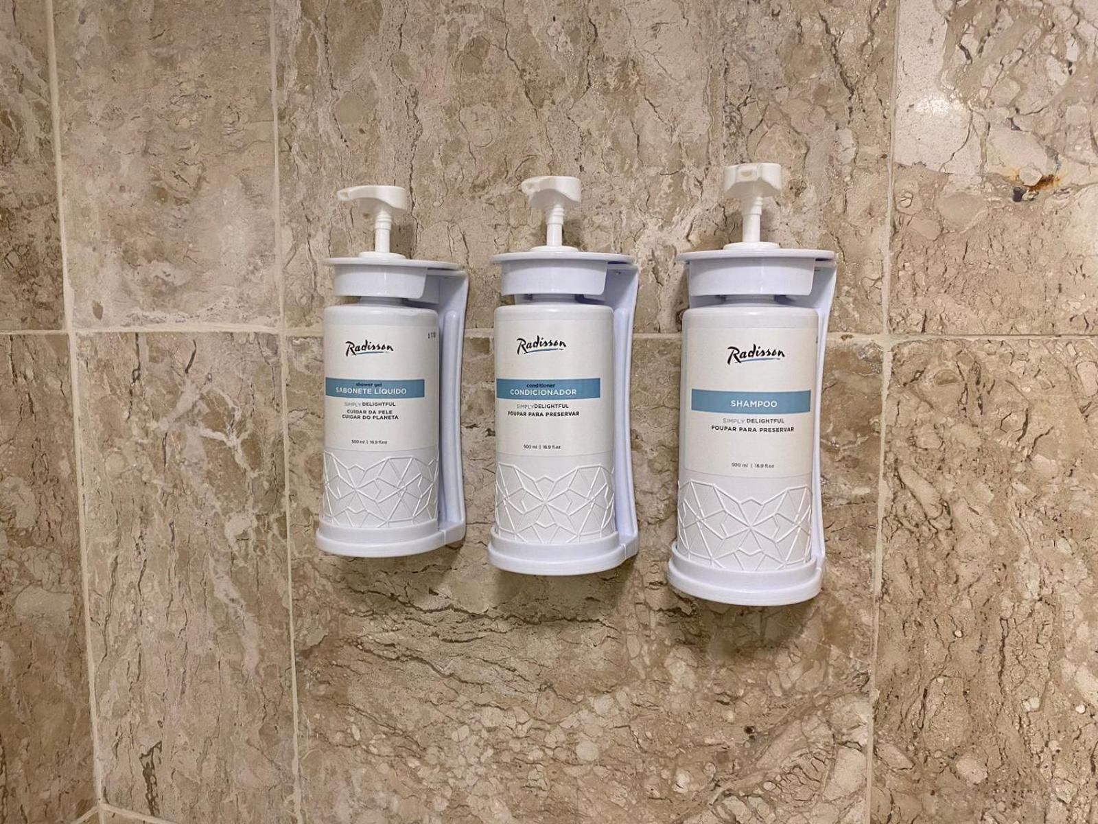 阿尔法城丽笙酒店 巴路里 外观 照片 Shower dispensers
