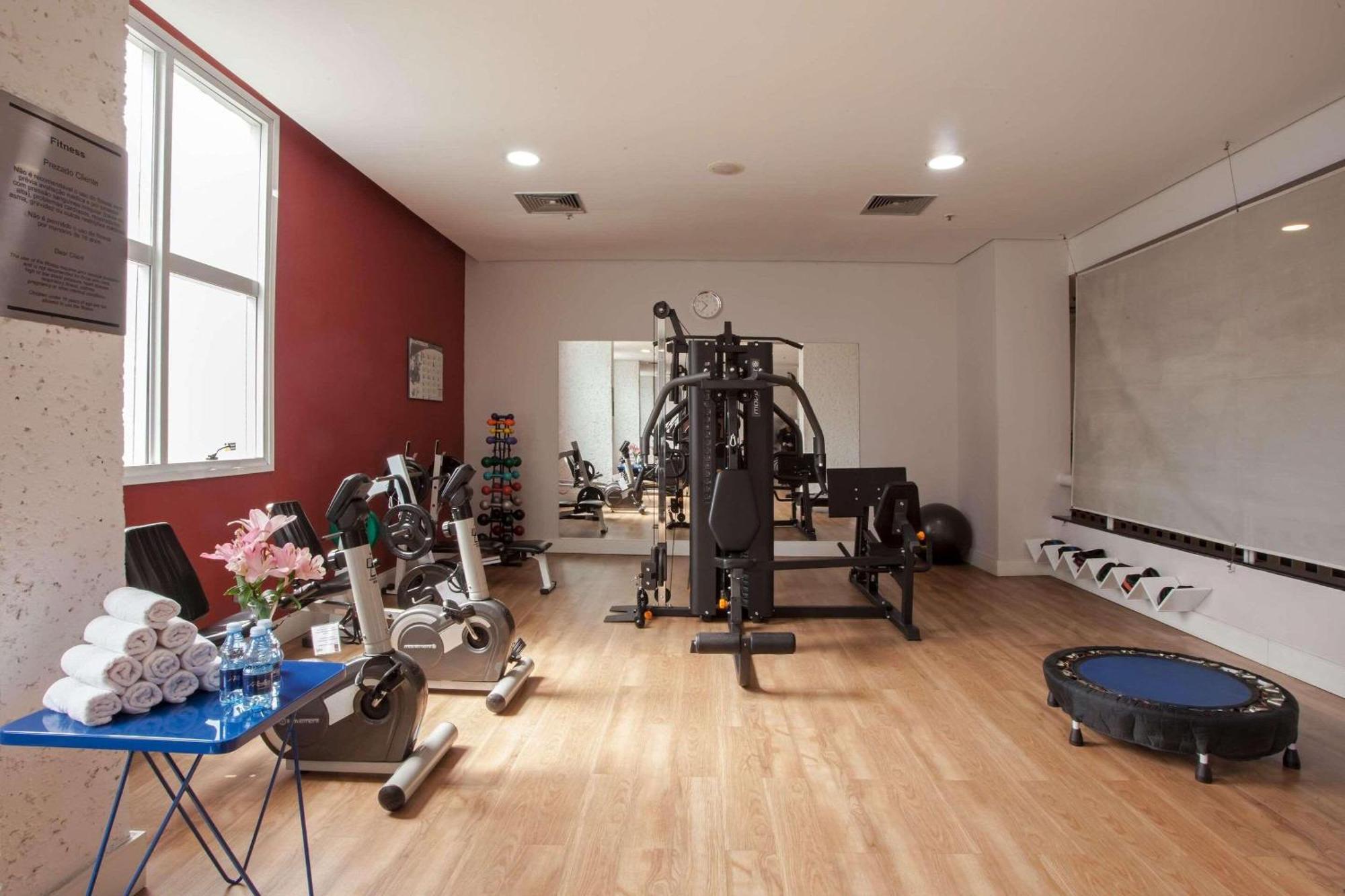 阿尔法城丽笙酒店 巴路里 外观 照片 A private gym
